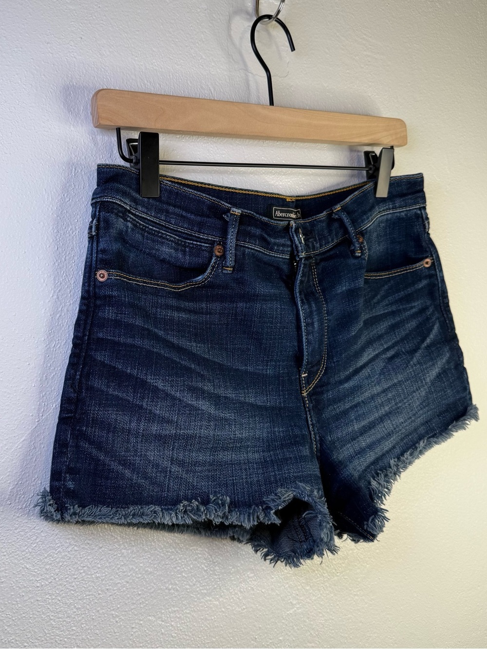Abercrombie & Fitch Women’s Mid Rise Denim Jean Micro Shorts Size 29 - Picture 2 of 14